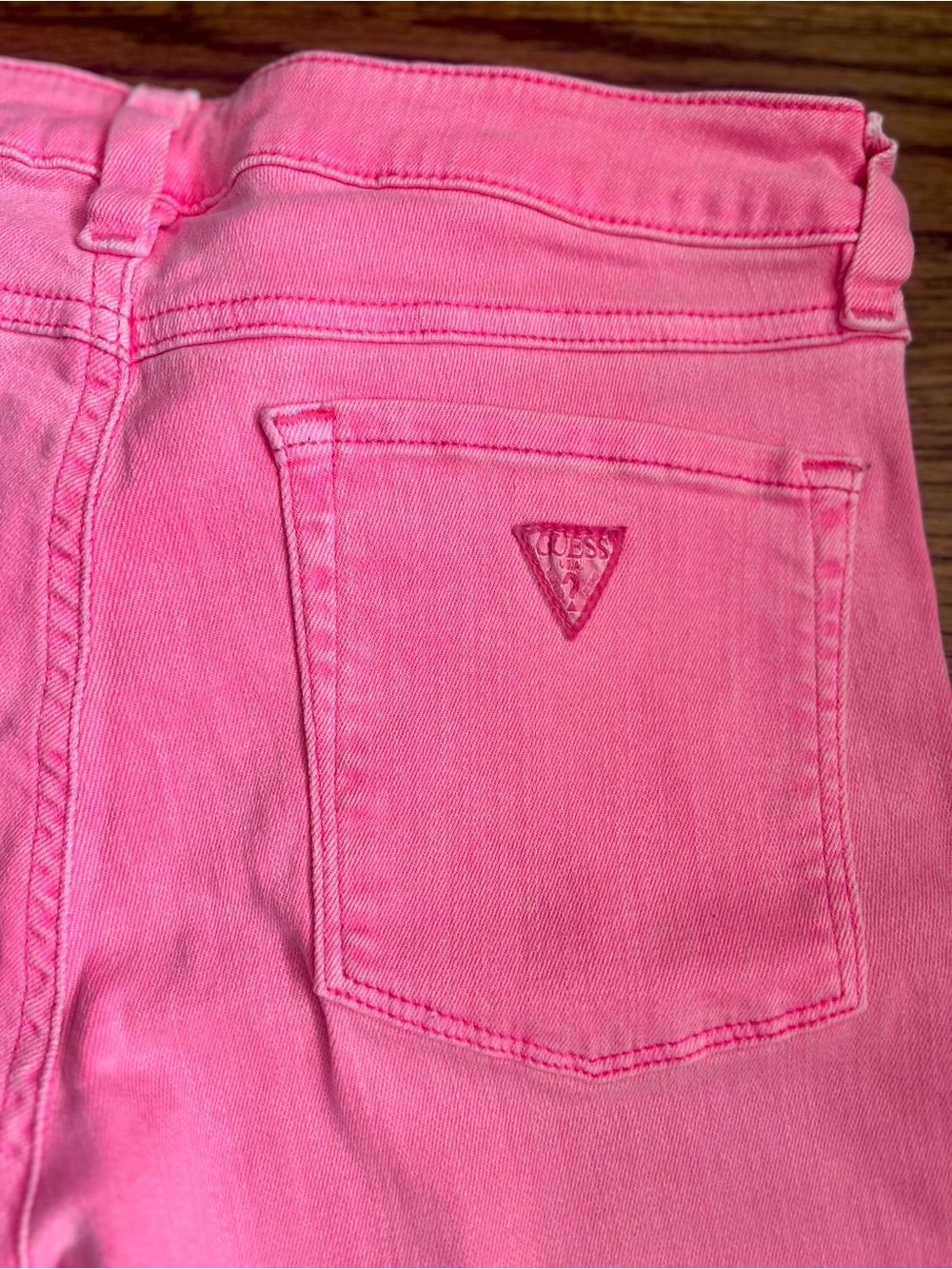 Guess Pink Skinny Jeans with Back Logo - Picture 3 of 6